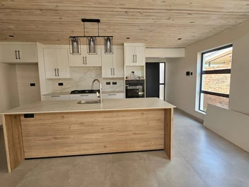 3 Bedroom Garden Flat