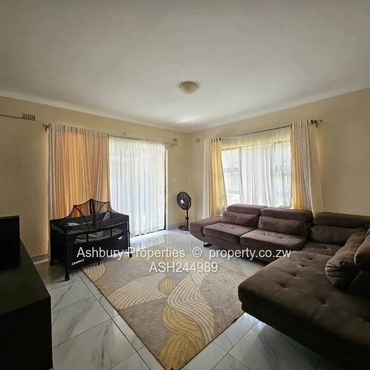 Spacious Cluster Unit in a Modern Secure Gated Complex