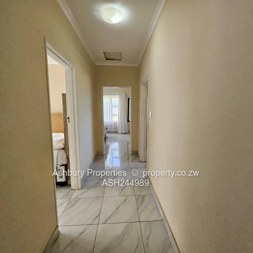 Spacious Cluster Unit in a Modern Secure Gated Complex