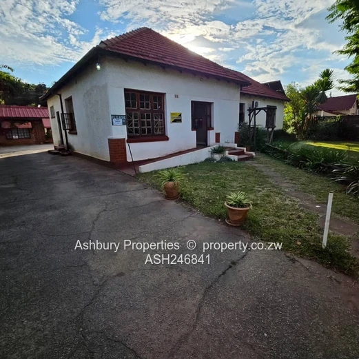Prime Commercial  Property  For Sale On A Busy Major Road !! (Sole Mandate)