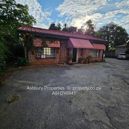 Prime Commercial  Property  For Sale On A Busy Major Road !! (Sole Mandate)