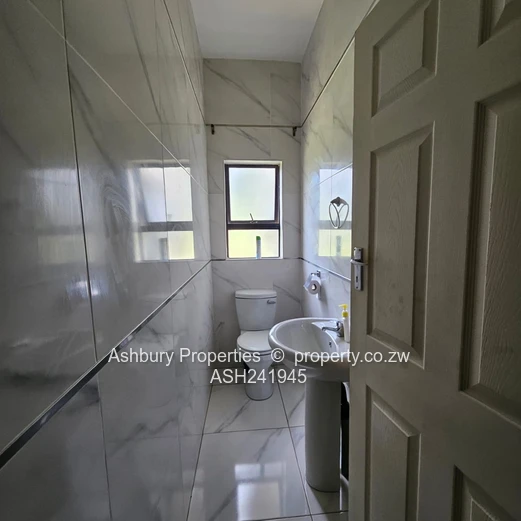 Modern Appealing and spaciously finished tasteful home (Sole Mandate)