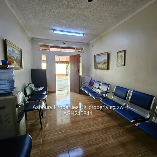 Prime Commercial  Property  For Sale On A Busy Major Road !! (Sole Mandate)