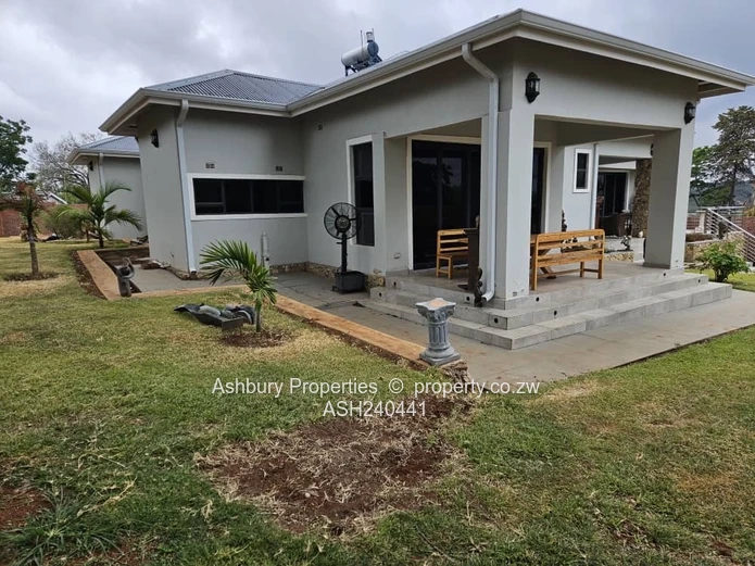 Immaculate  Finished Modern Spacious Brand New Townhouse 