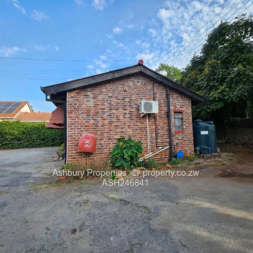 Prime Commercial  Property  For Sale On A Busy Major Road !! (Sole Mandate)