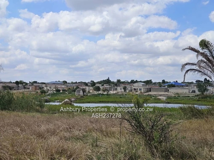 A nice plot a stone throw away from Ruwa Rehab center on the road linking Harare Airport just Timire