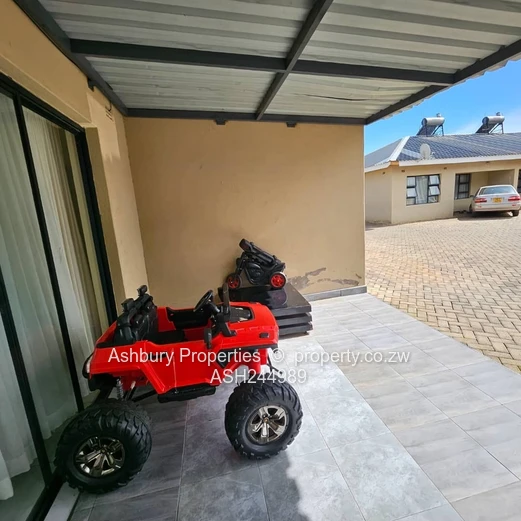 Spacious Cluster Unit in a Modern Secure Gated Complex