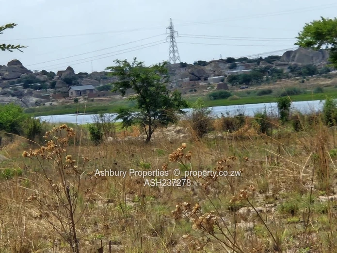 A nice plot a stone throw away from Ruwa Rehab center on the road linking Harare Airport just Timire