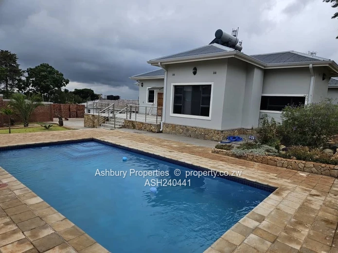 Immaculate  Finished Modern Spacious Brand New Townhouse 