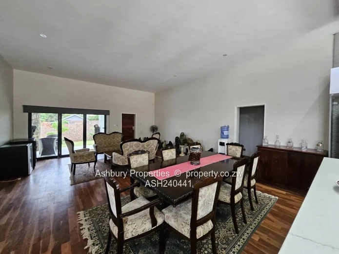 Immaculate  Finished Modern Spacious Brand New Townhouse 