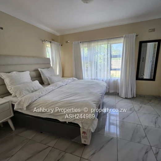 Spacious Cluster Unit in a Modern Secure Gated Complex
